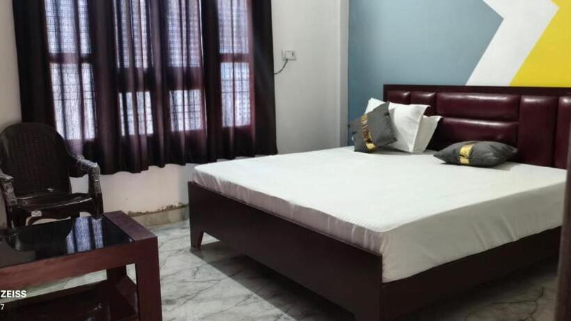 בית מלון כפרי Pranav Inn