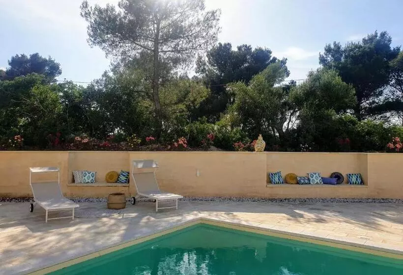 ホテル Qui Mediterraneo