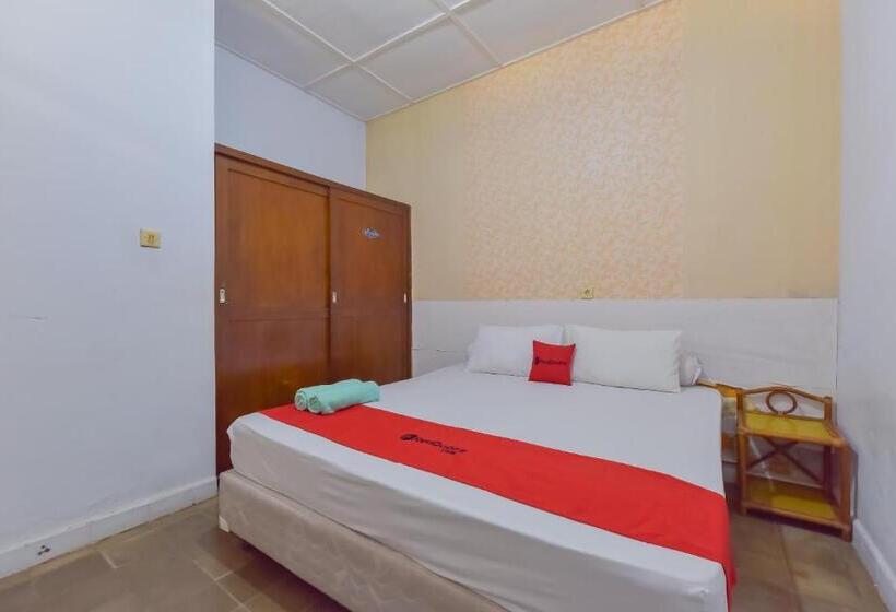 ホテル Reddoorz At House Of Dirga Cisarua Puncak