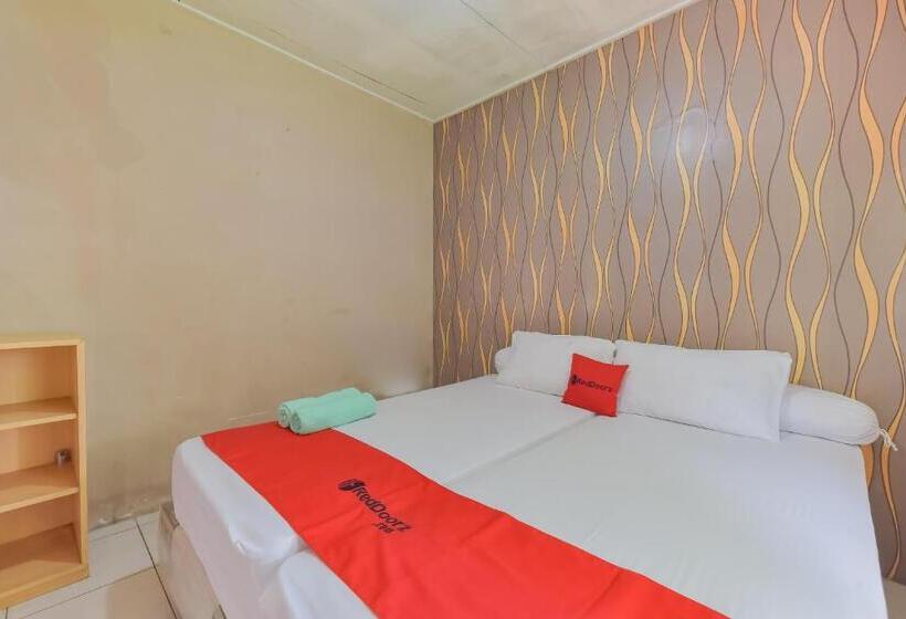 ホテル Reddoorz At House Of Dirga Cisarua Puncak