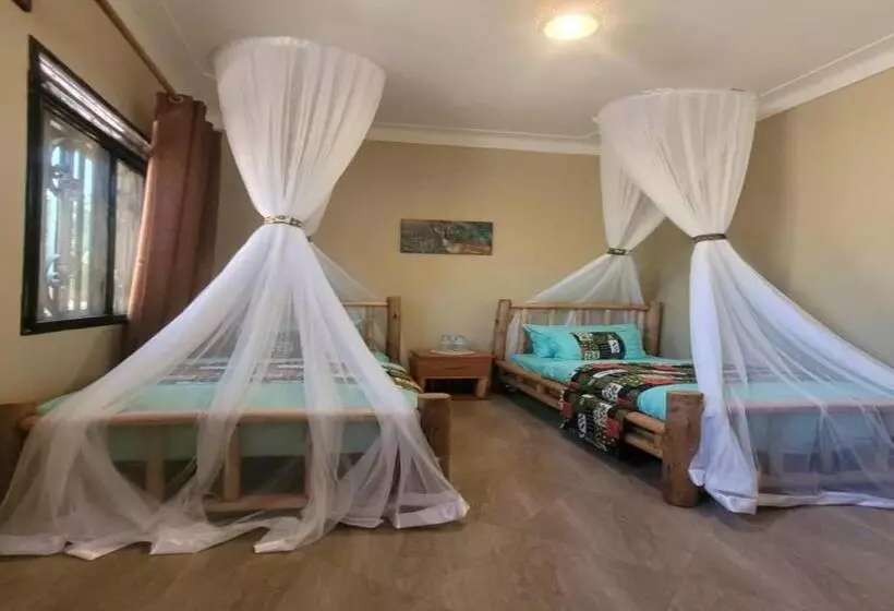 هتل Stevalyn S Ridge View Lodge