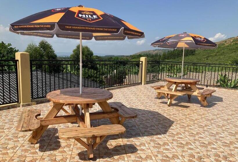 هتل Stevalyn S Ridge View Lodge