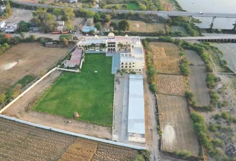 ホテル Sumergarh Resorts