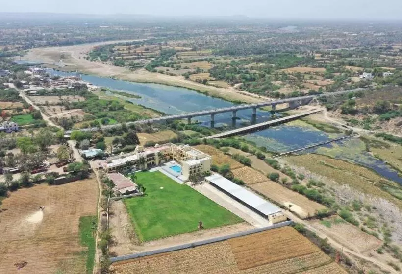 ホテル Sumergarh Resorts