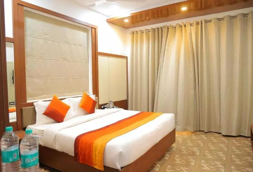 ホテル Sumergarh Resorts
