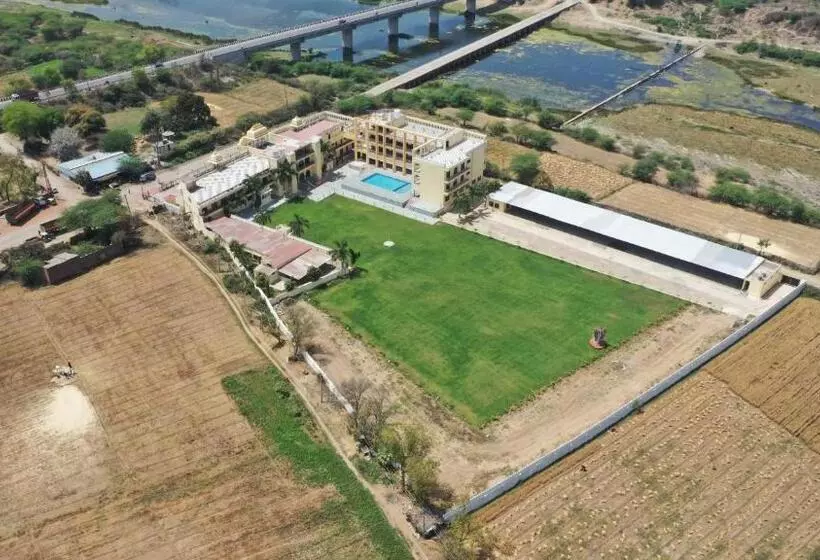 ホテル Sumergarh Resorts