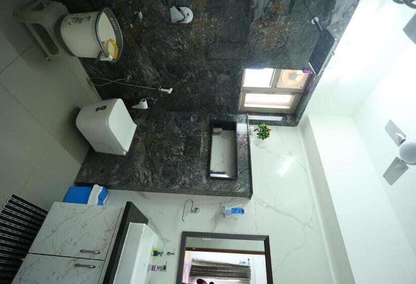 Hotel The Salan Heights