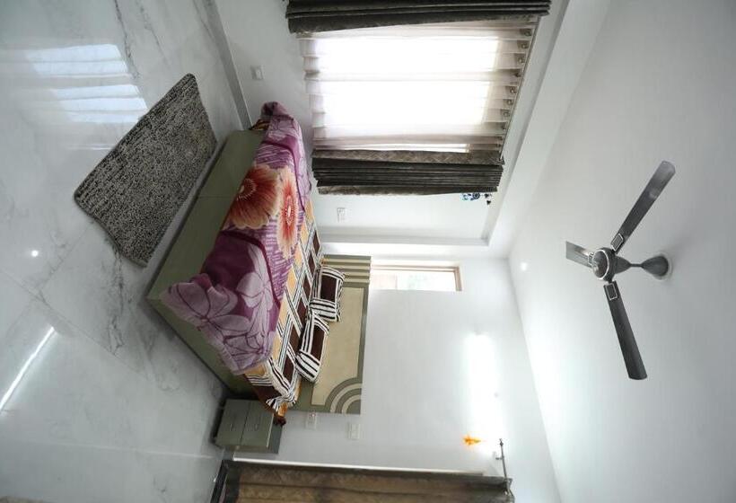 Hotel The Salan Heights