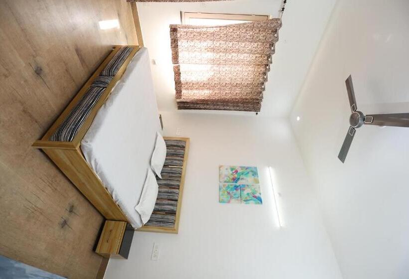 Hotel The Salan Heights