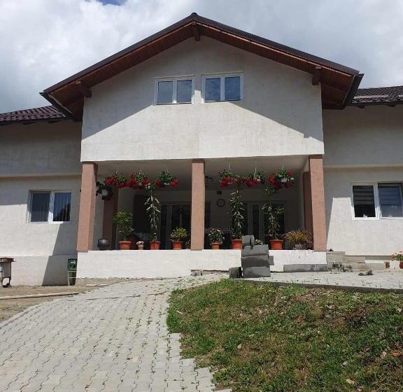 پانسیون Casa Maksai