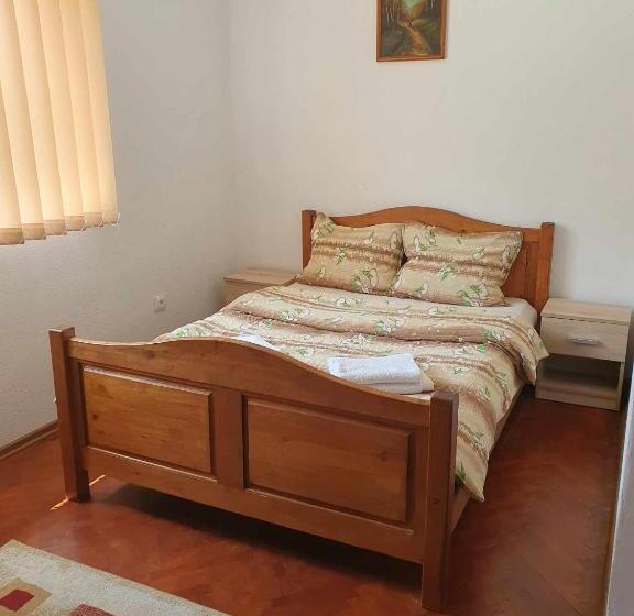 پانسیون Casa Maksai