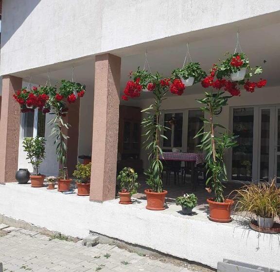 پانسیون Casa Maksai