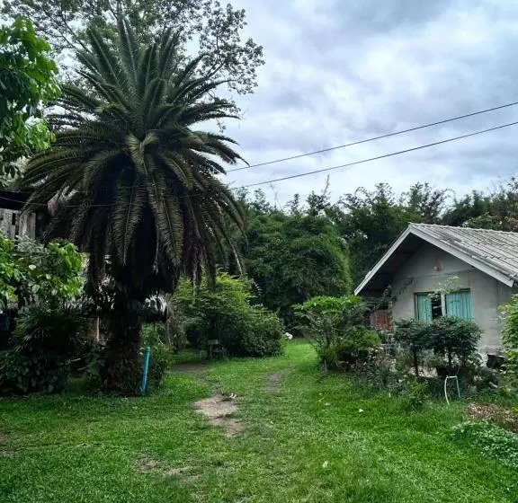 Majatalo Giant Guesthouse