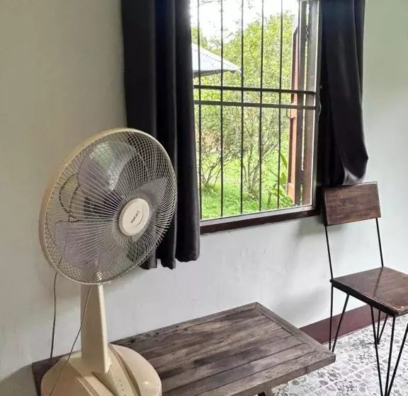 Majatalo Giant Guesthouse