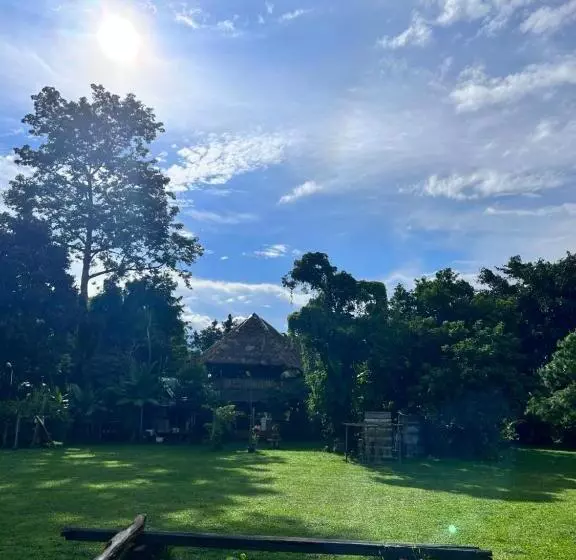 Majatalo Giant Guesthouse