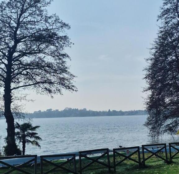 ペンション Moonlake