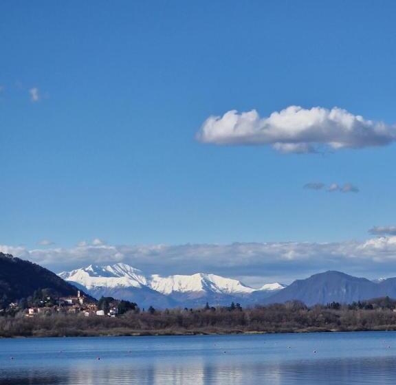 ペンション Moonlake