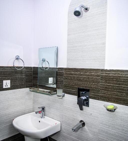 پانسیون Pari Ghar