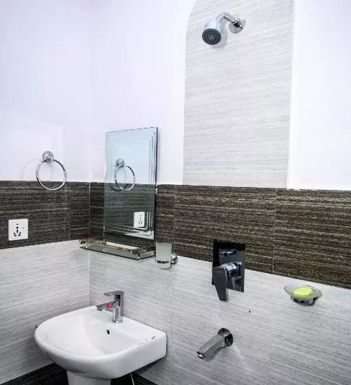 پانسیون Pari Ghar