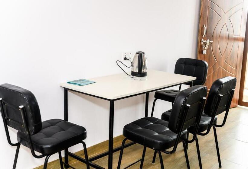 پانسیون Pari Ghar