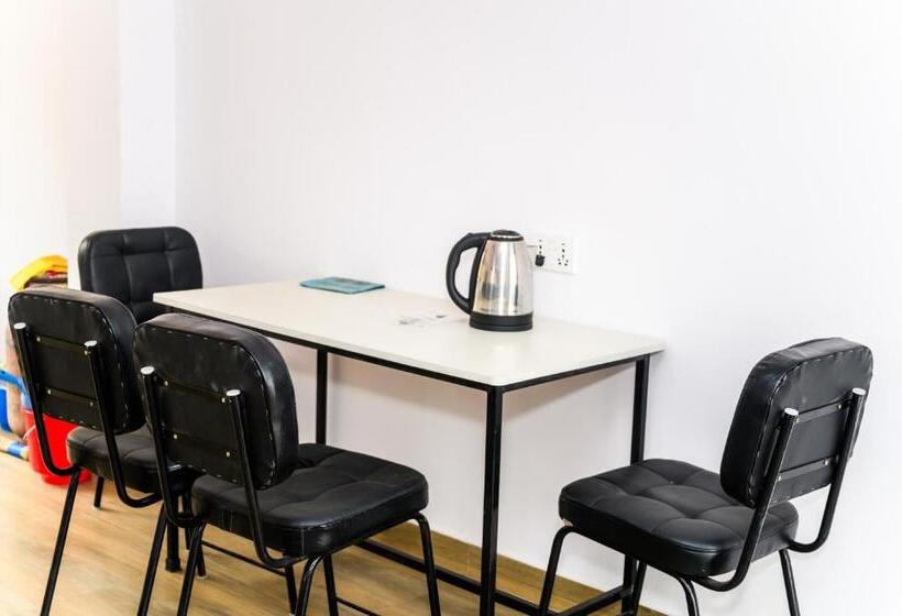 پانسیون Pari Ghar