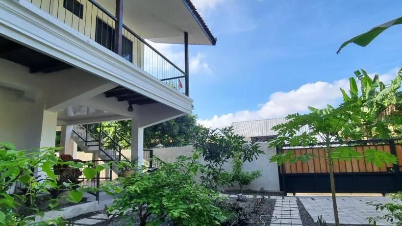 פנסיון Rumah Montong