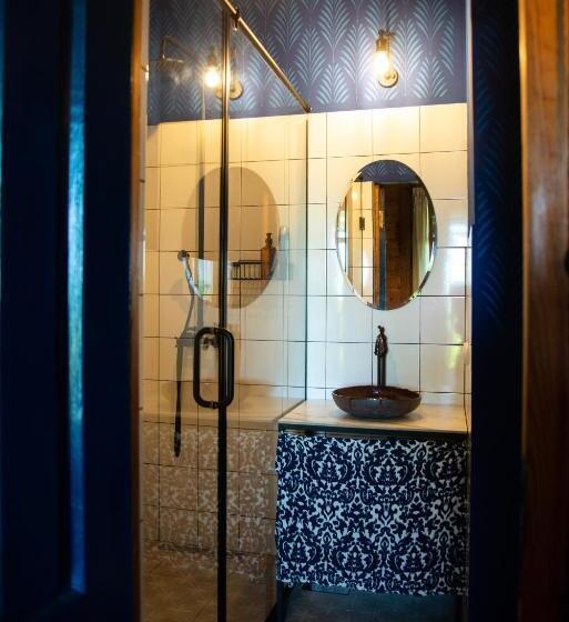 پانسیون Shromantic Garden