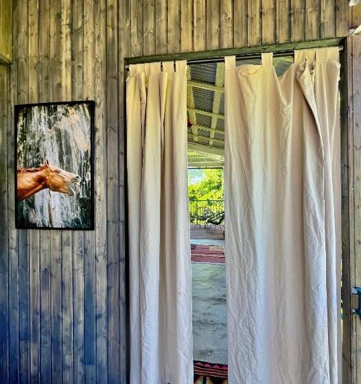 پانسیون Shromantic Garden