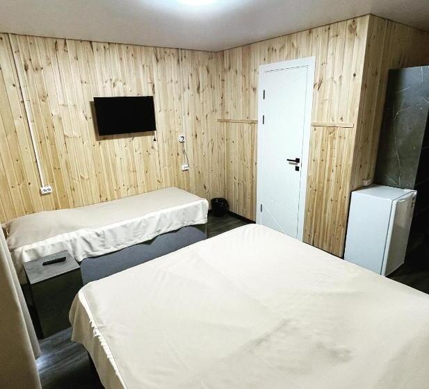 پانسیون Sun House 2023