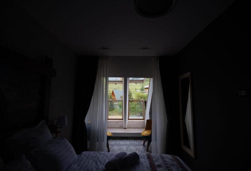 Pensiunea La Vâltoare