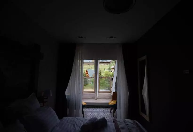 Pensiunea La Vâltoare