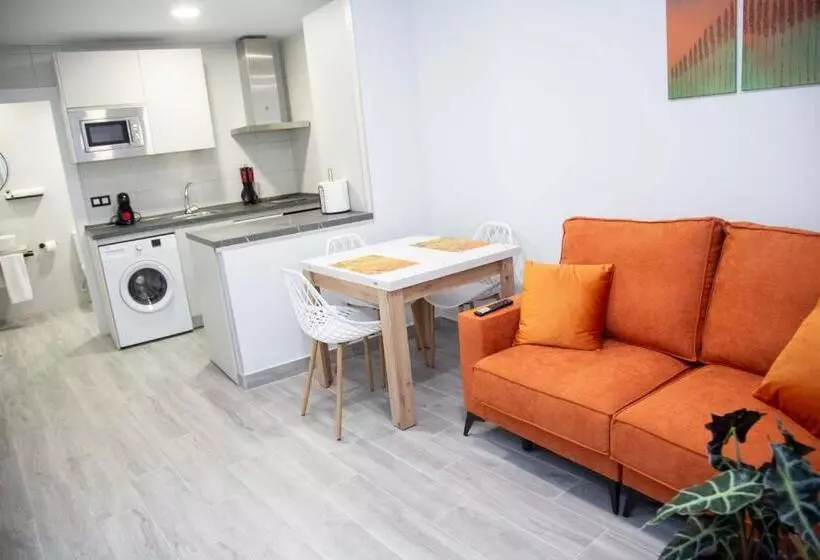 Pregonero Urban Suites   Naranja