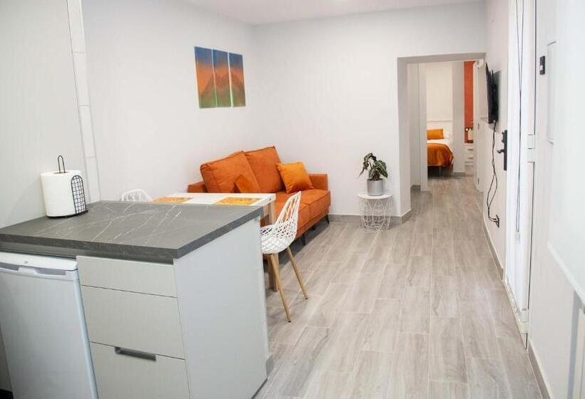 Pregonero Urban Suites   Naranja
