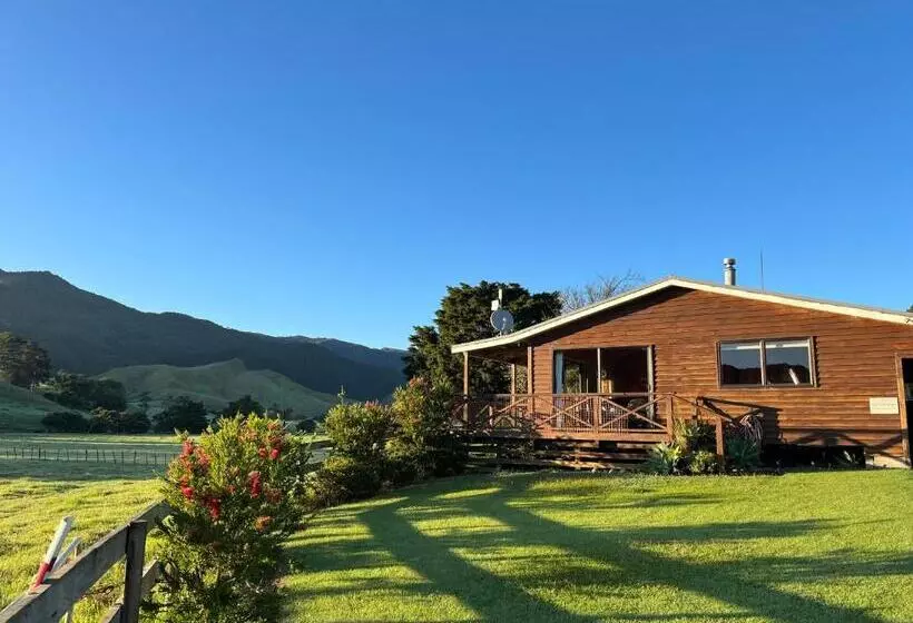 Lomakeskus White Star Station Farm Holiday Park