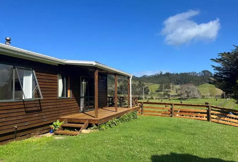 Lomakeskus White Star Station Farm Holiday Park