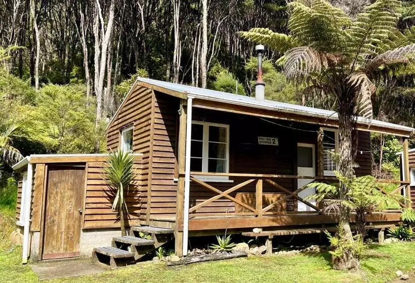 Lomakeskus White Star Station Farm Holiday Park