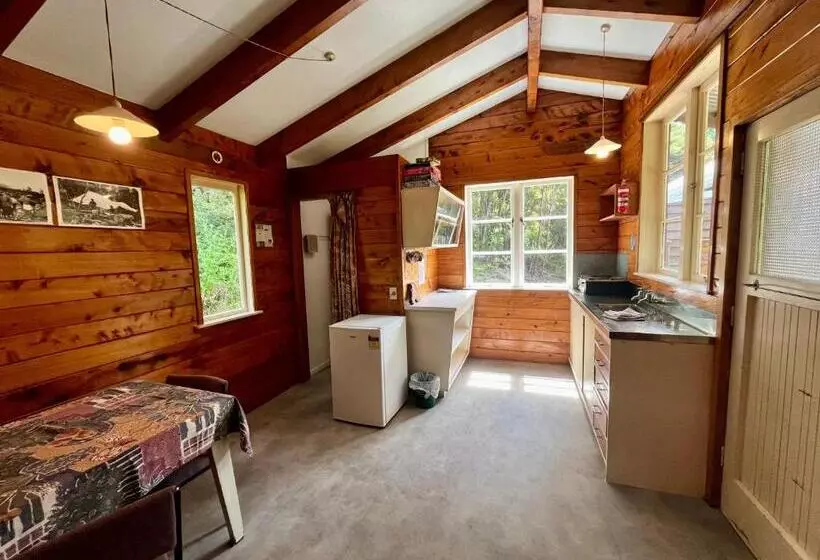 Lomakeskus White Star Station Farm Holiday Park