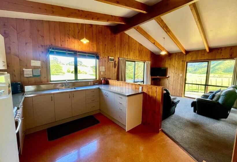 Курорт White Star Station Farm Holiday Park