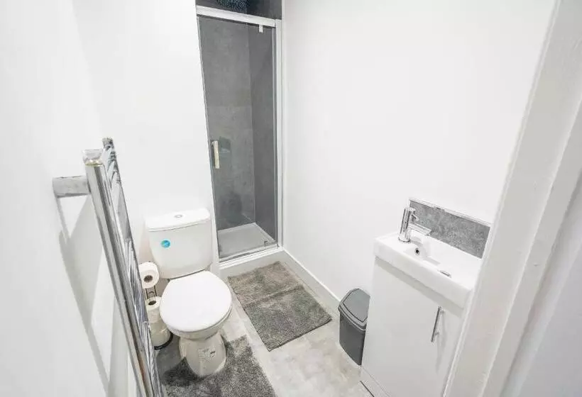 Retkeilymaja Majestic Inn