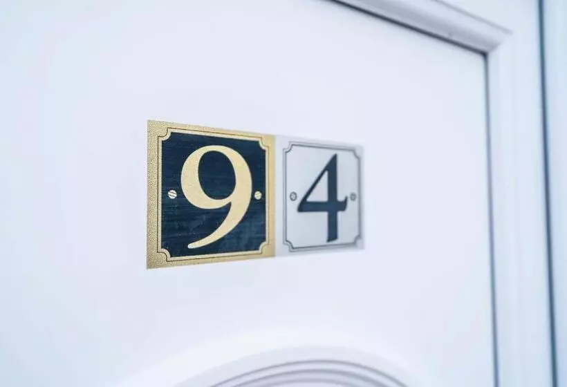 Retkeilymaja Majestic Inn