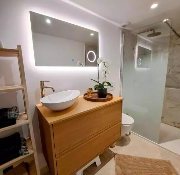 Aamiaismajoitus (B&B) Chambre De L Olivier