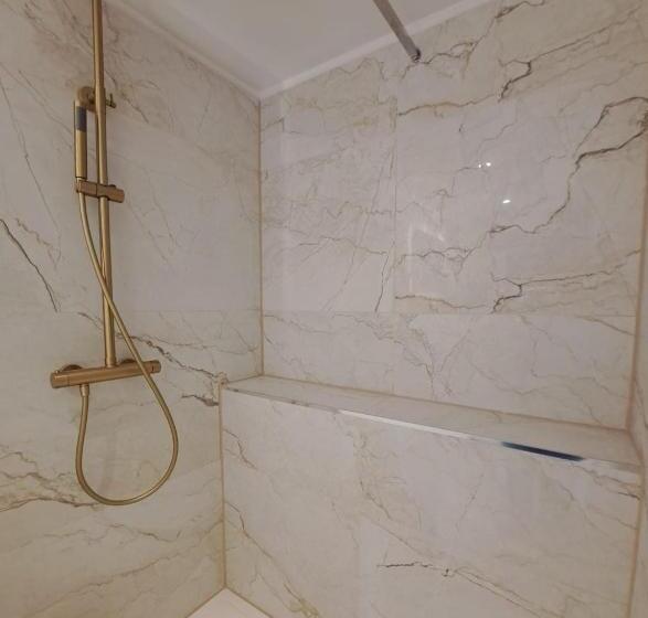 تختخواب و صبحانه Chambre De L Olivier