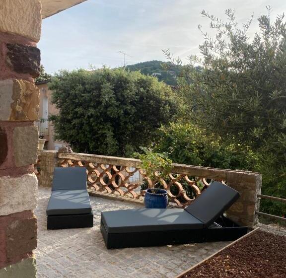 تختخواب و صبحانه Chambre De L Olivier