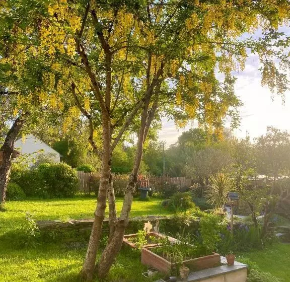 Aamiaismajoitus (B&B) Charmante Suite Avec Jacuzzi Dans Maison Atypique