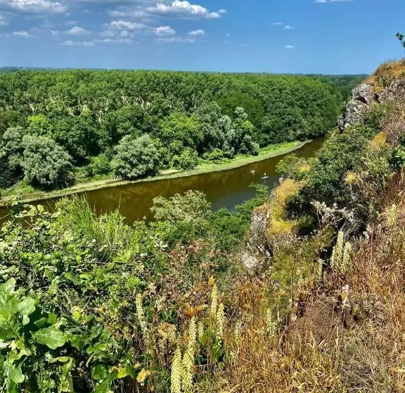 Aamiaismajoitus (B&B) Charmante Suite Avec Jacuzzi Dans Maison Atypique