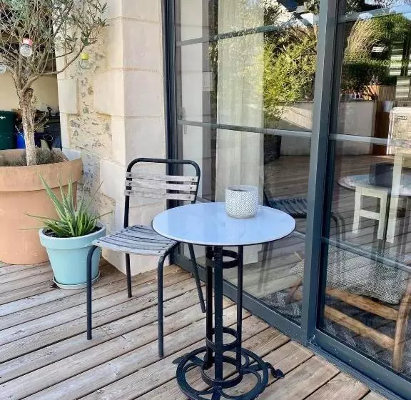 Aamiaismajoitus (B&B) Charmante Suite Avec Jacuzzi Dans Maison Atypique