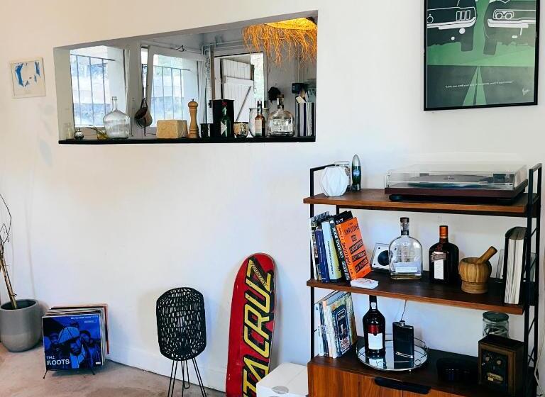 민박 Guest House Folk Inn