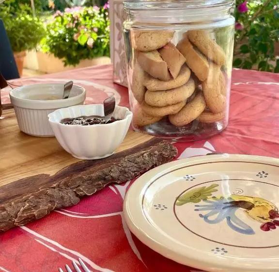 تختخواب و صبحانه La Beata Giovanna