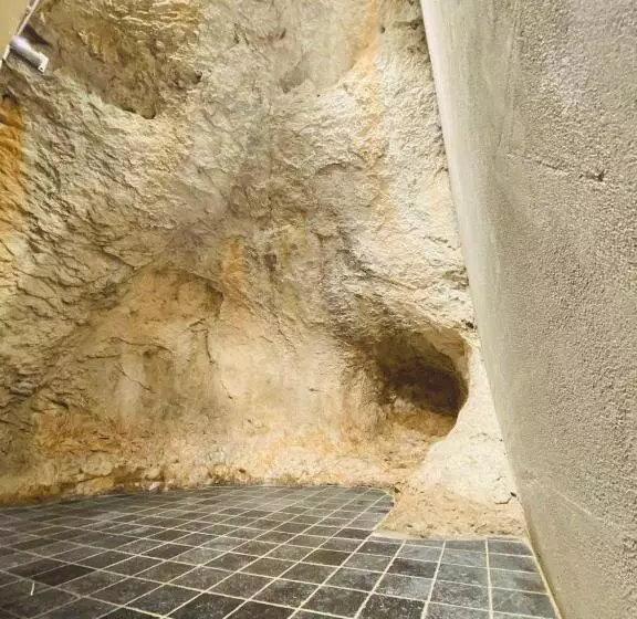 Aamiaismajoitus (B&B) La Grotte Dinant