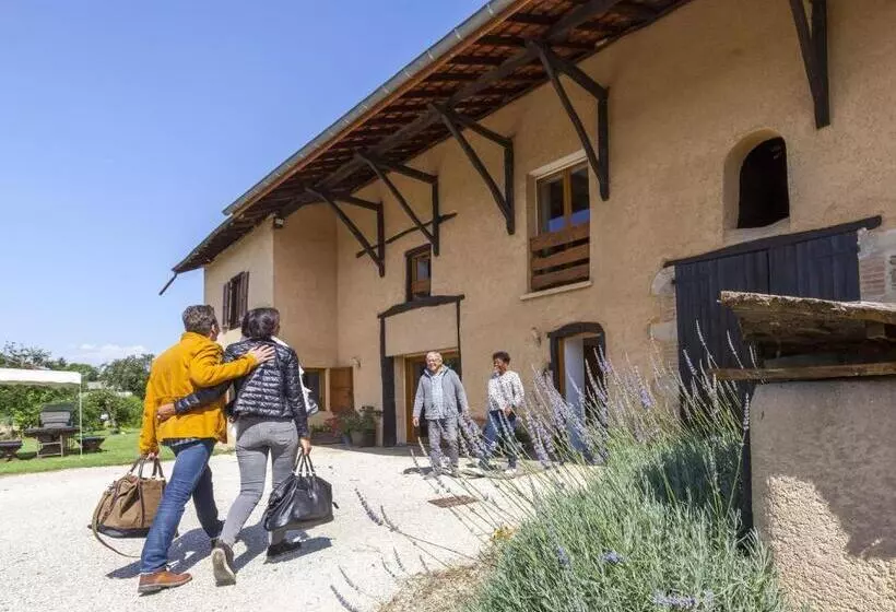 Aamiaismajoitus (B&B) Plaine Et Colline Chambres Et Table D Hôtes Isère